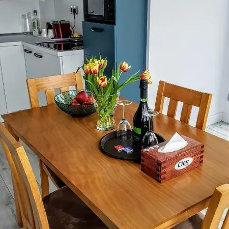 Air One Apartment